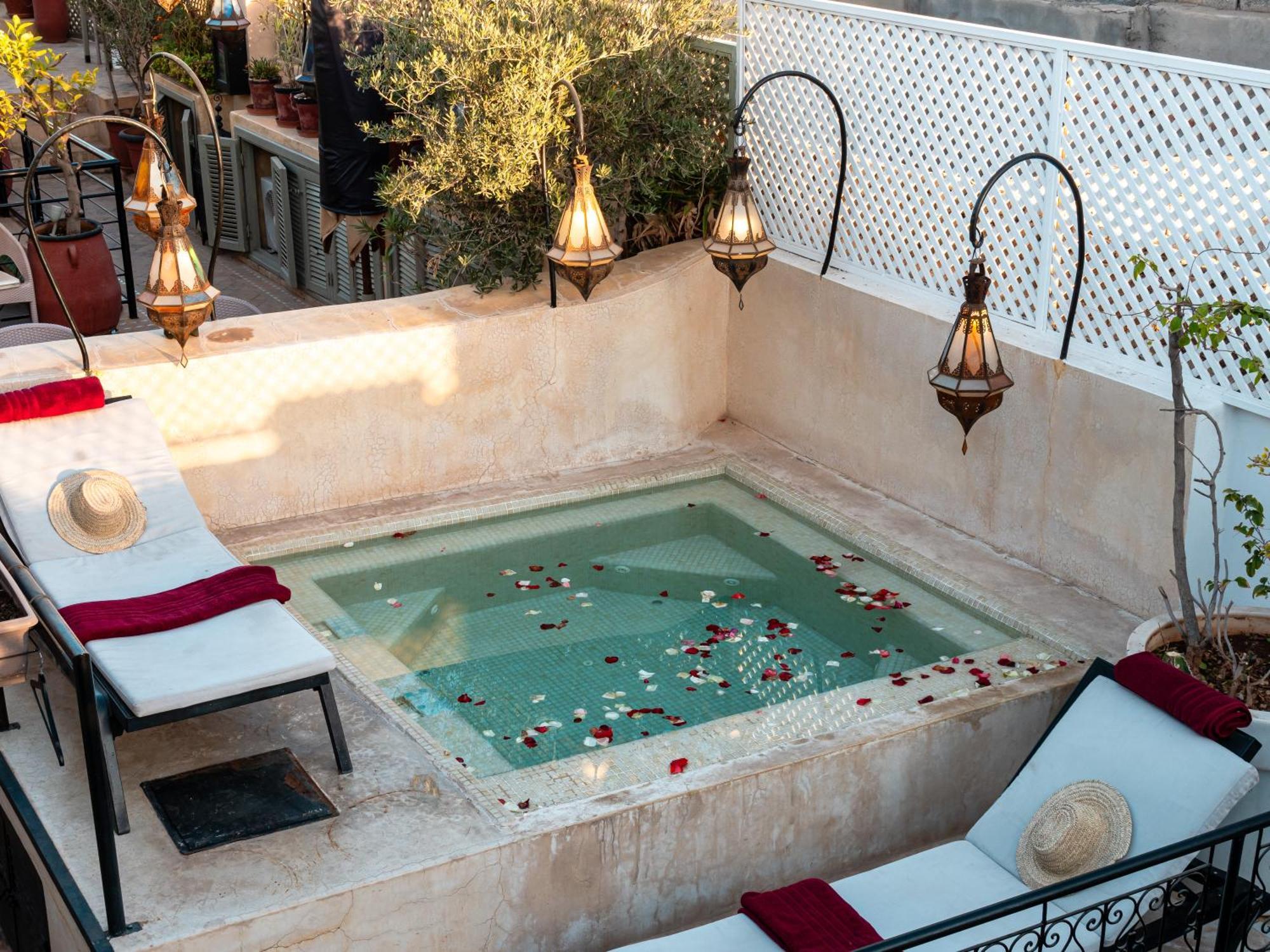 Jebly - Exclusive - Panoramic View Rooftop , Pool & Breakfast *